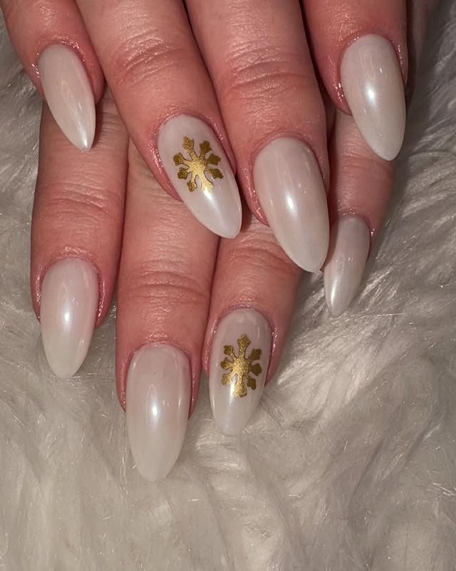 Pearly nude manicure with gold accent at Mega Japanese Nail, manicure Chelsea NYC